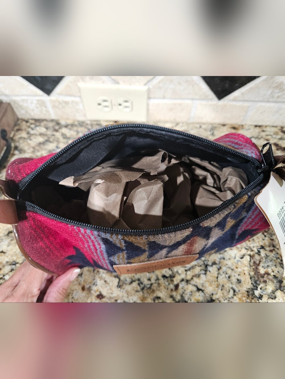 Pendleton Toiletry Or Makeup Bag - Picture 4 of 6